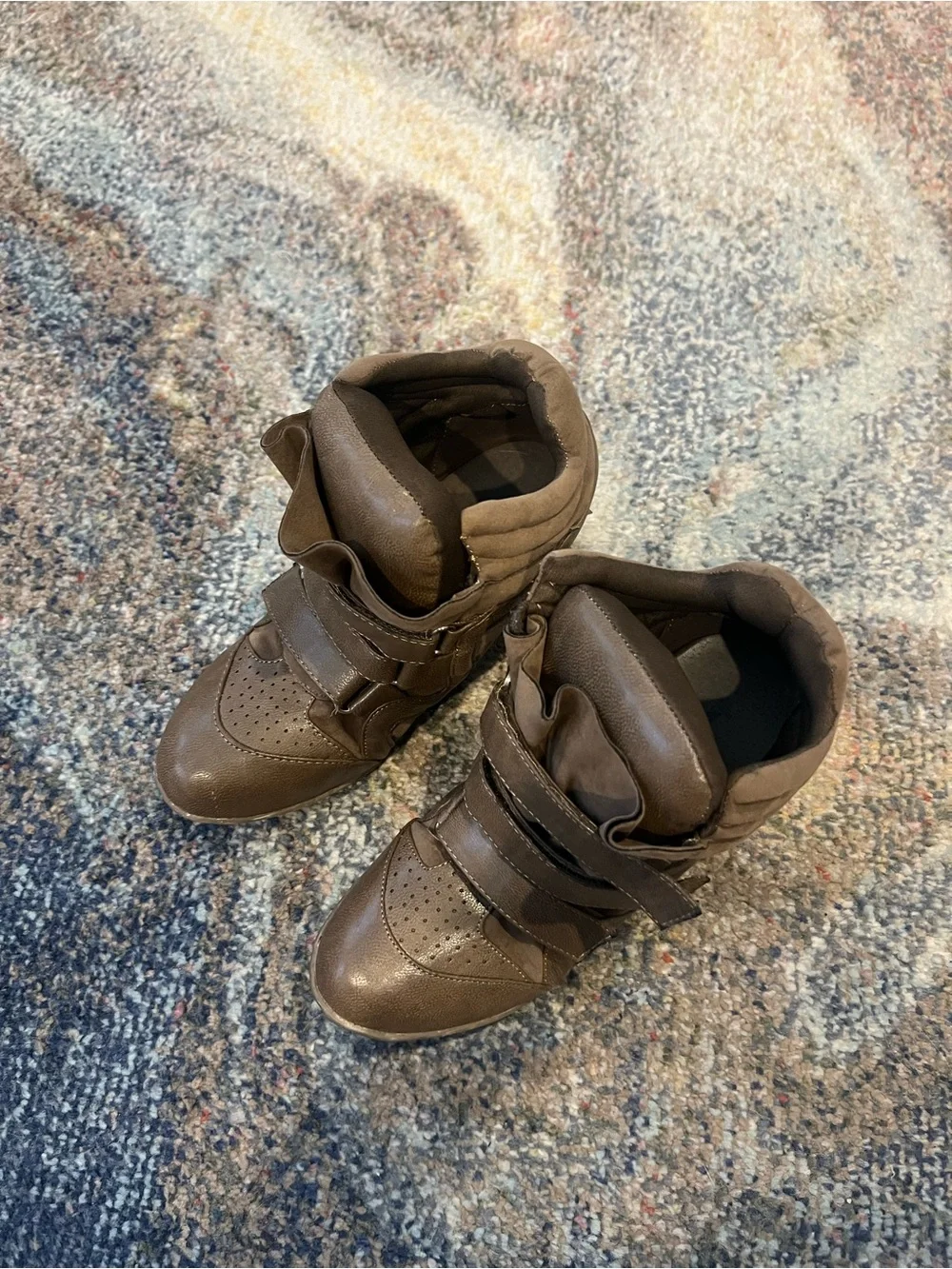 Charlotte Russe Wedge Snaekers - Picture 3 of 7